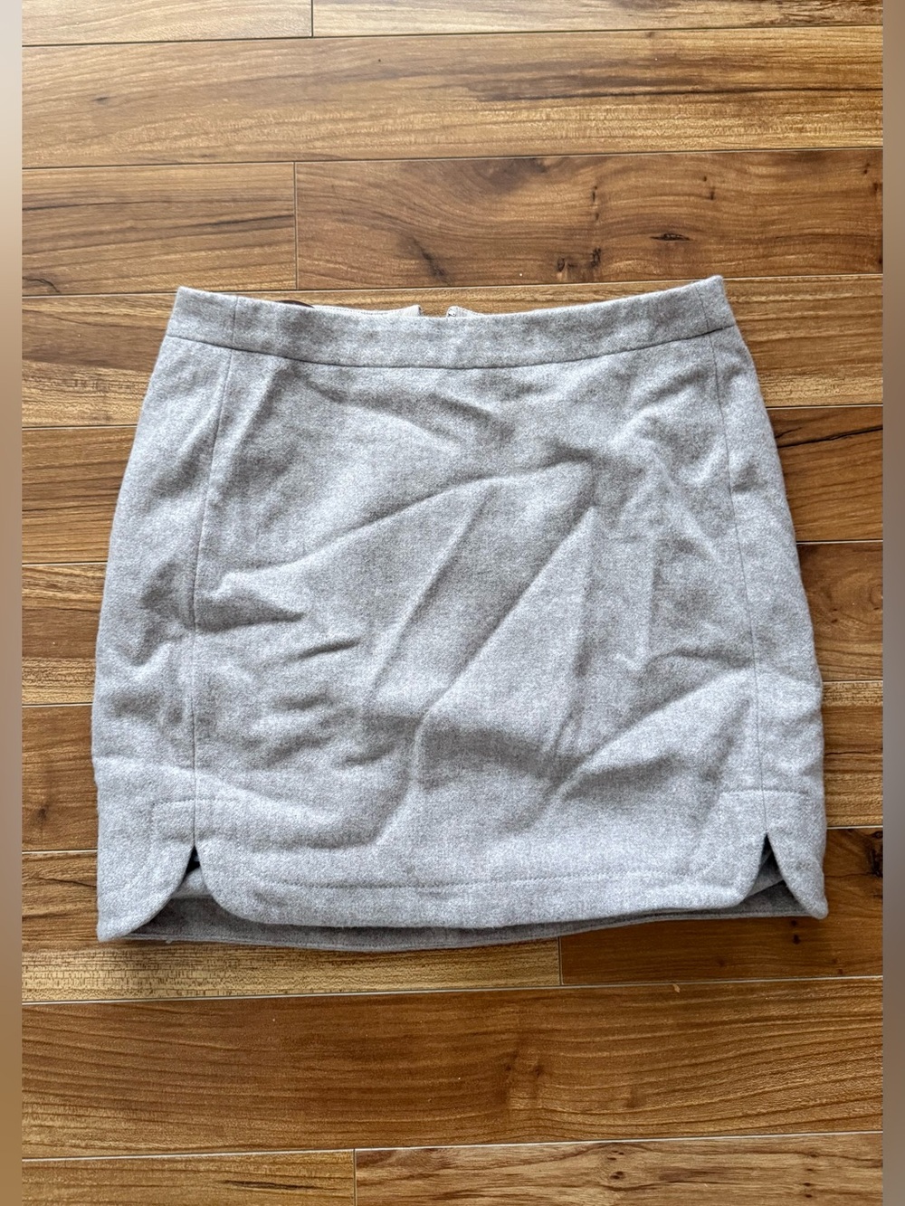 J.Crew Gray Wool Blend Mini Skirt Size 2 Scalloped Hem Lined Fall Winter